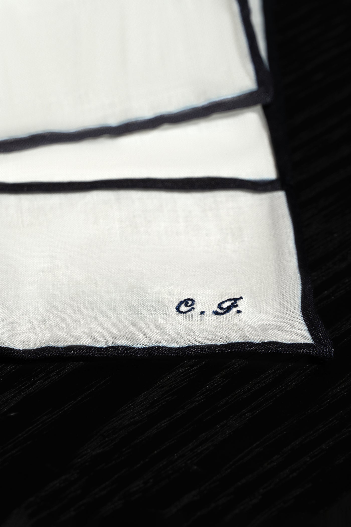 Pañuelo de bolsillo Personalizado Ribete Navy Lino de seda - BUND