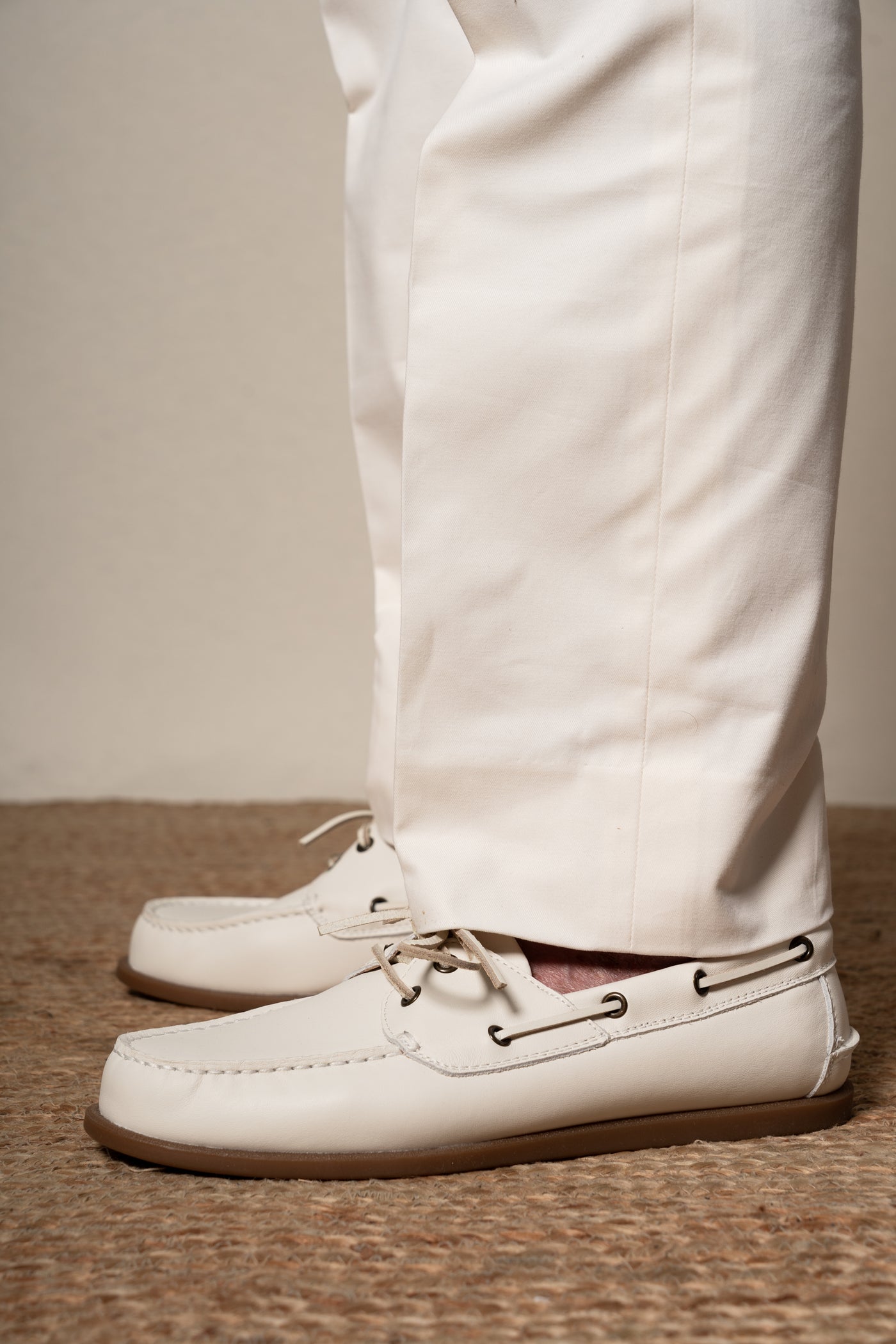 White Plain Cotton Tailoring Pants — look completo BUND, Costa Vice Spring Summer 26