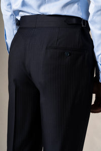Dark Blue Herringbone 3 Pieces Suit - Traje a medida BUND