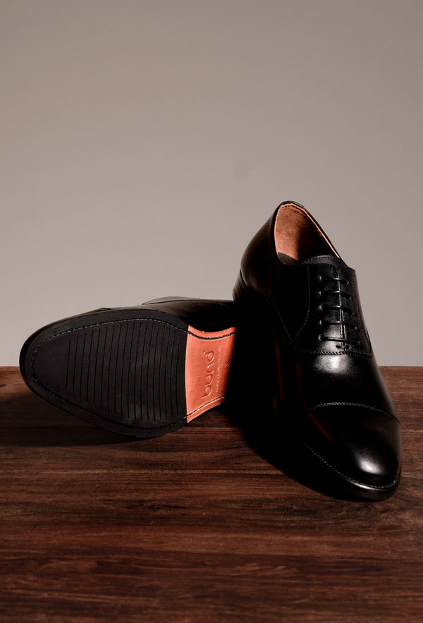 Oxford in Black