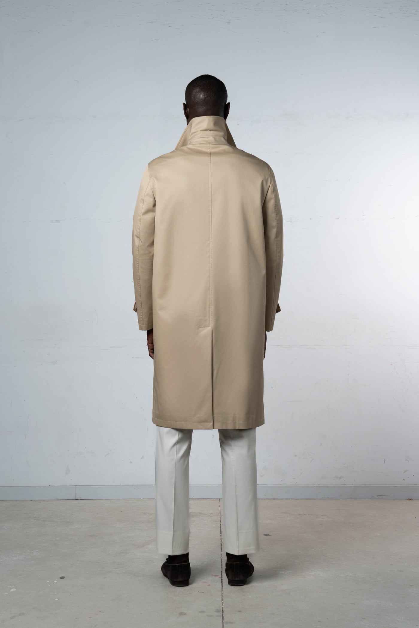 Plain Beige Rain Coat - Abrigo a medida BUND